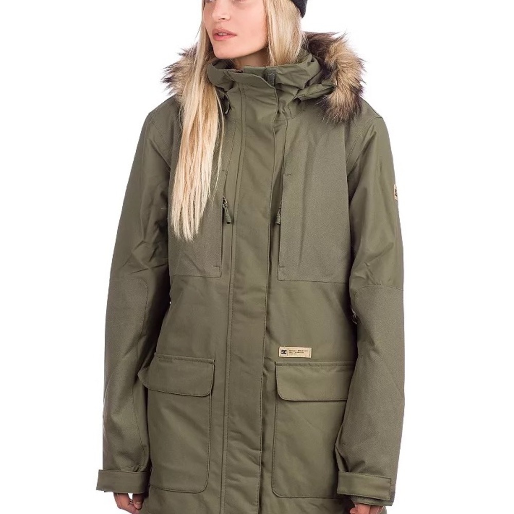 Women’s DC Panoramic Snowboard Jacket in Green (does not include fur hood rim)